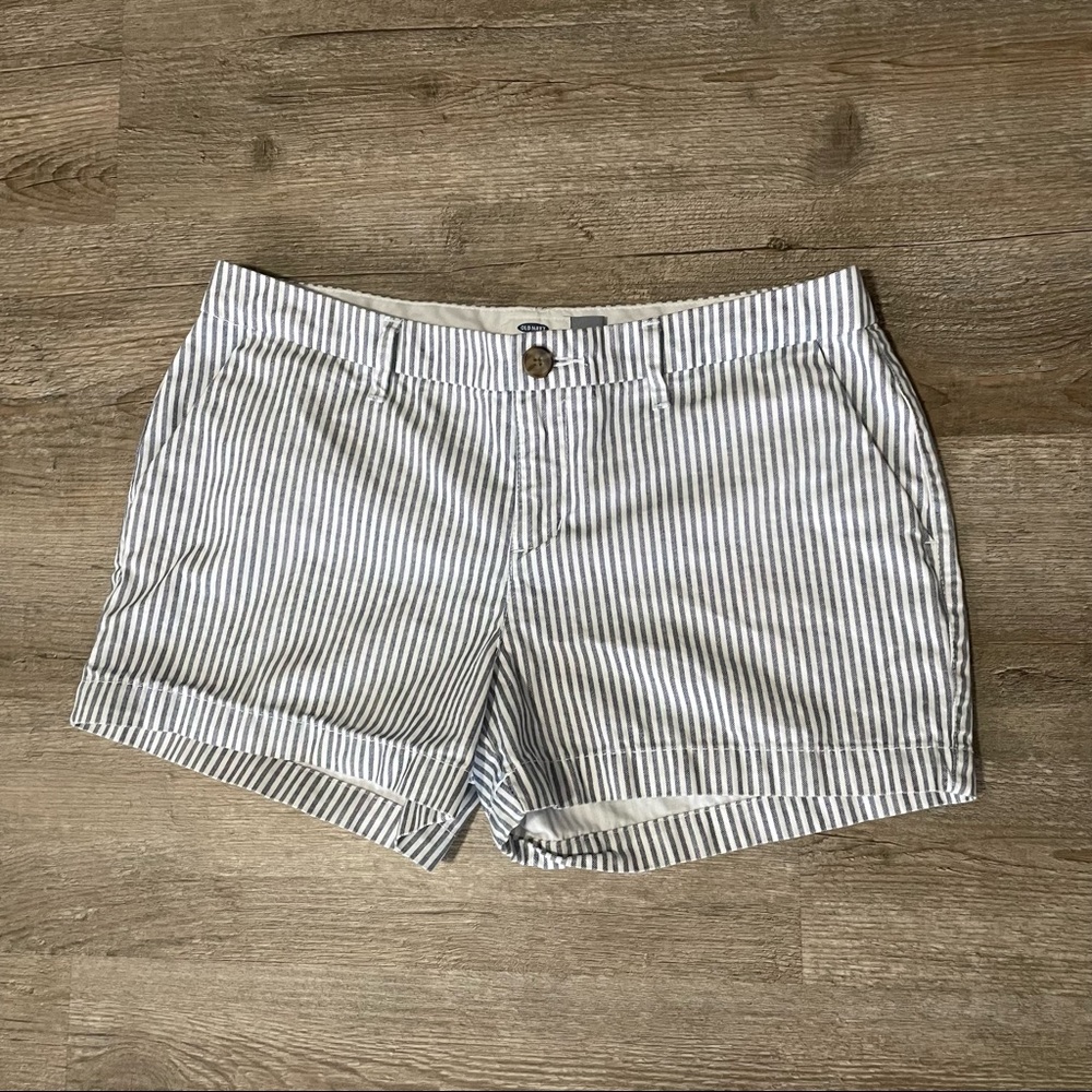 Blue & White seersucker 3 in shorts